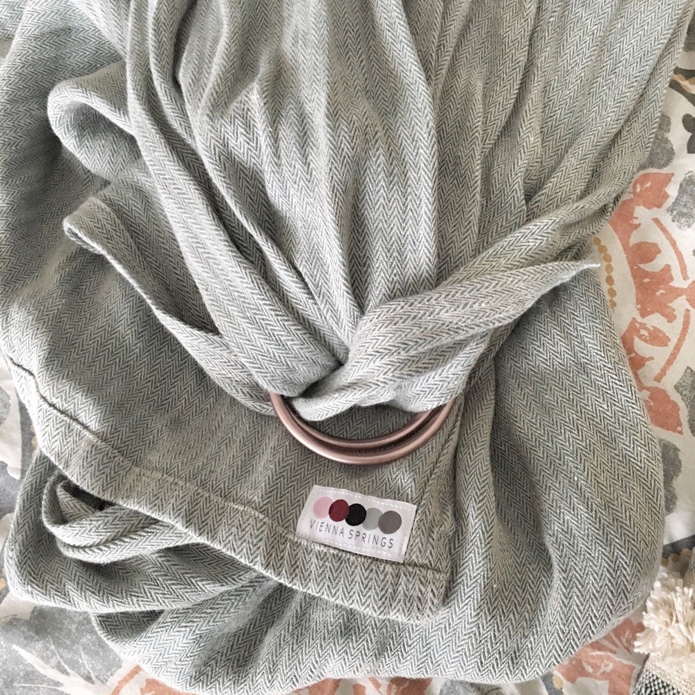 Vienna Springs Ring Sling in “Vera” RG rings & LL